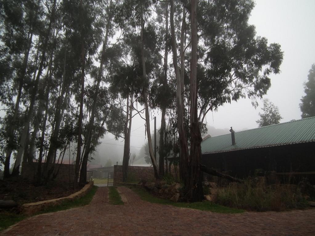 Kliphuisjes Hotel Dullstroom Exterior photo