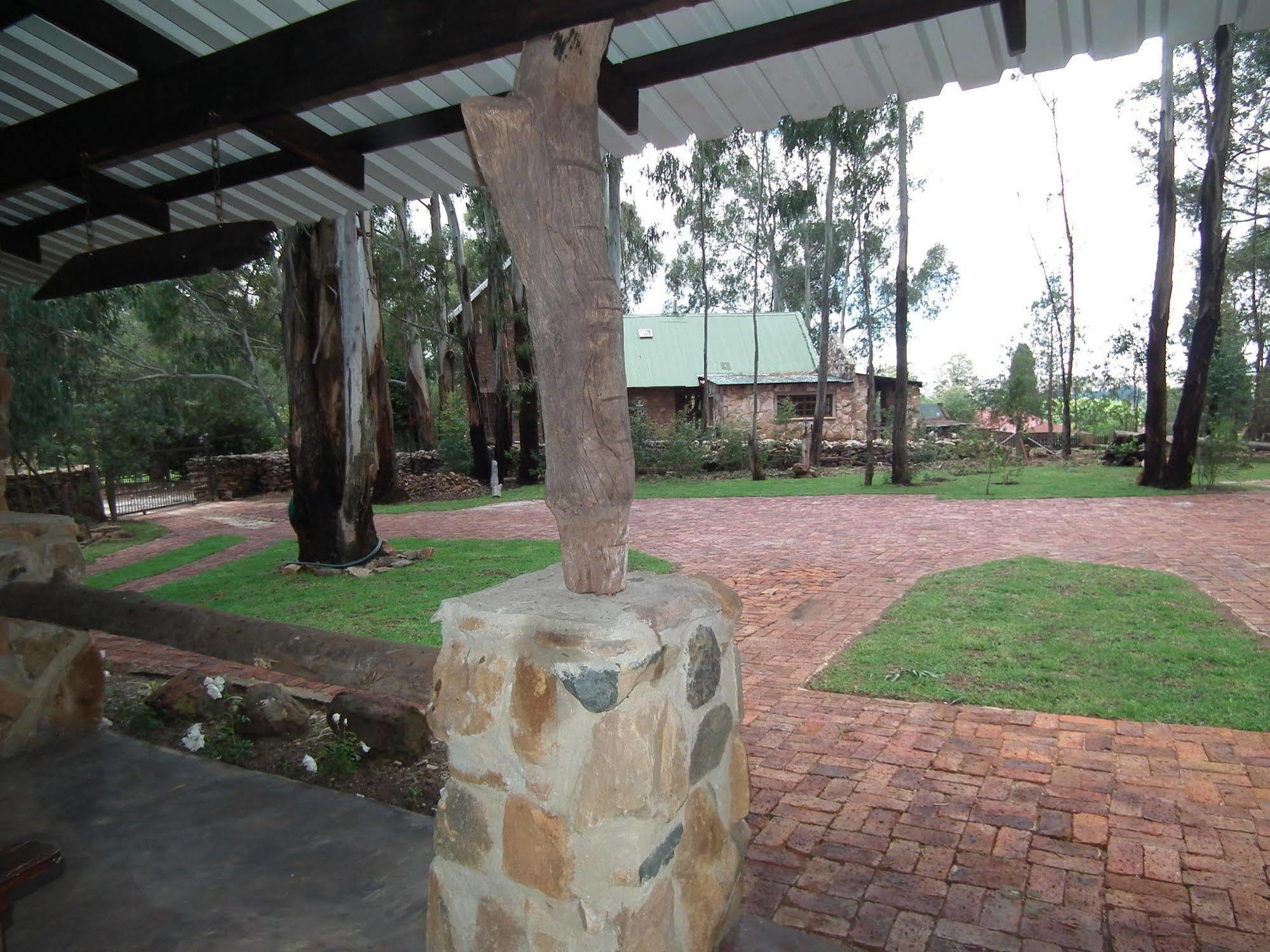 Kliphuisjes Hotel Dullstroom Exterior photo